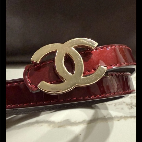 CHANEL Burgundy Leather Belt with Gold Emblem - Picture 1 of 5
